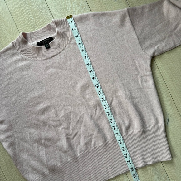 Banana Republic Venetia Cashmere Crew Neck Sweater in Silver Rose Women’s Size L - Picture 4 of 12